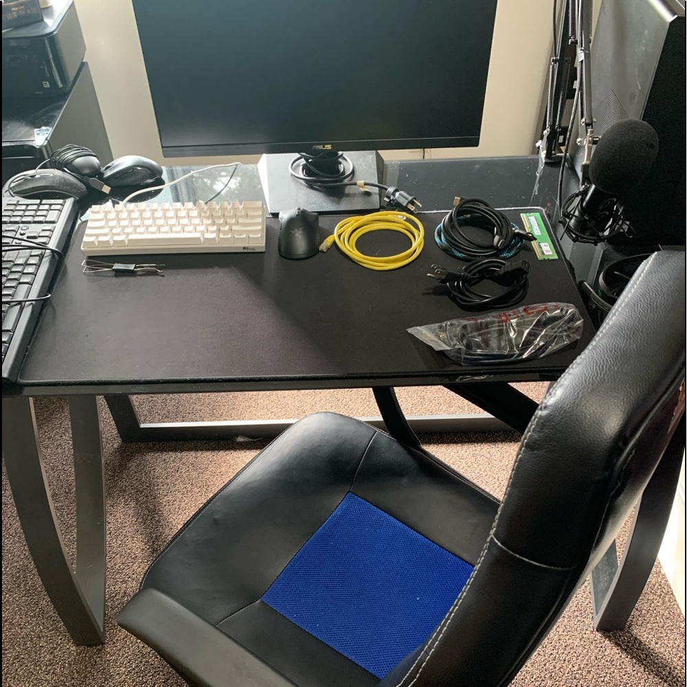 Mid-tier pc setup - Picture 2 of 9